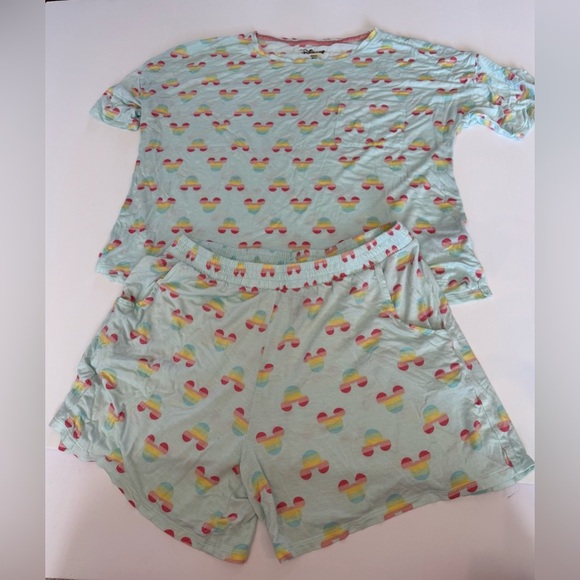 Cute matching Disney pajamas set - Picture 1 of 11